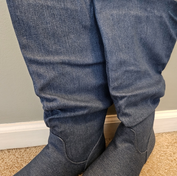 Blue Denim Knee-High Boots Women's Size 8 New in Box - Picture 5 of 9